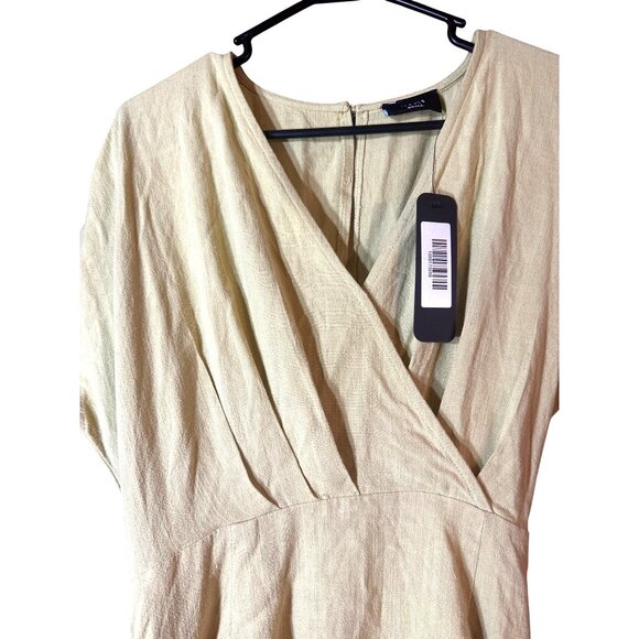 Vici V-Neck Wrap Dress With Tie Waist & Short Sleeves - Picture 6 of 7